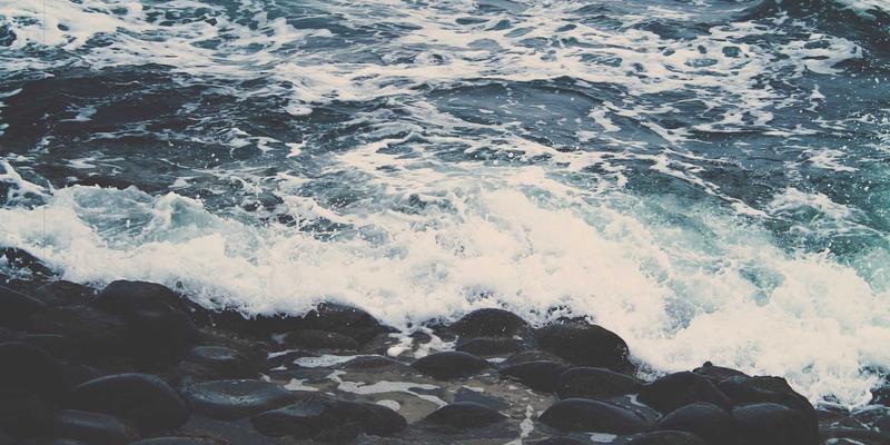 中国计算机信息系统全景解析：网络集成、软件服务与企业IT解决方案的协同演进