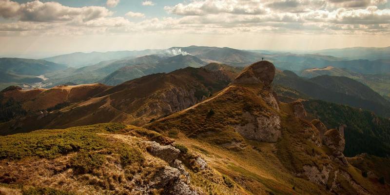 中国计算机信息系统进阶：企业IT解决方案、网络集成与软件开发的融合创新
