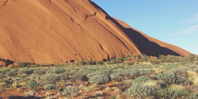 从分散到融合：深度解析中国金融行业计算机信息系统架构演变与IT系统集成趋势