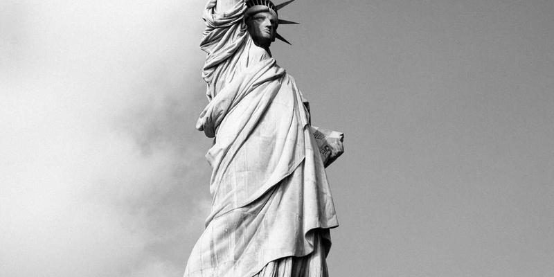 企业IT解决方案与系统集成：构筑智慧城市大脑的核心架构